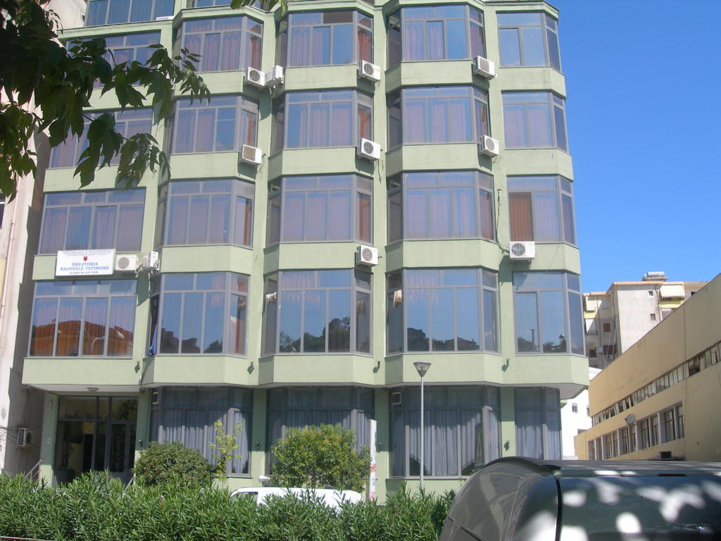 Hotel The First Gjirokastër Esterno foto