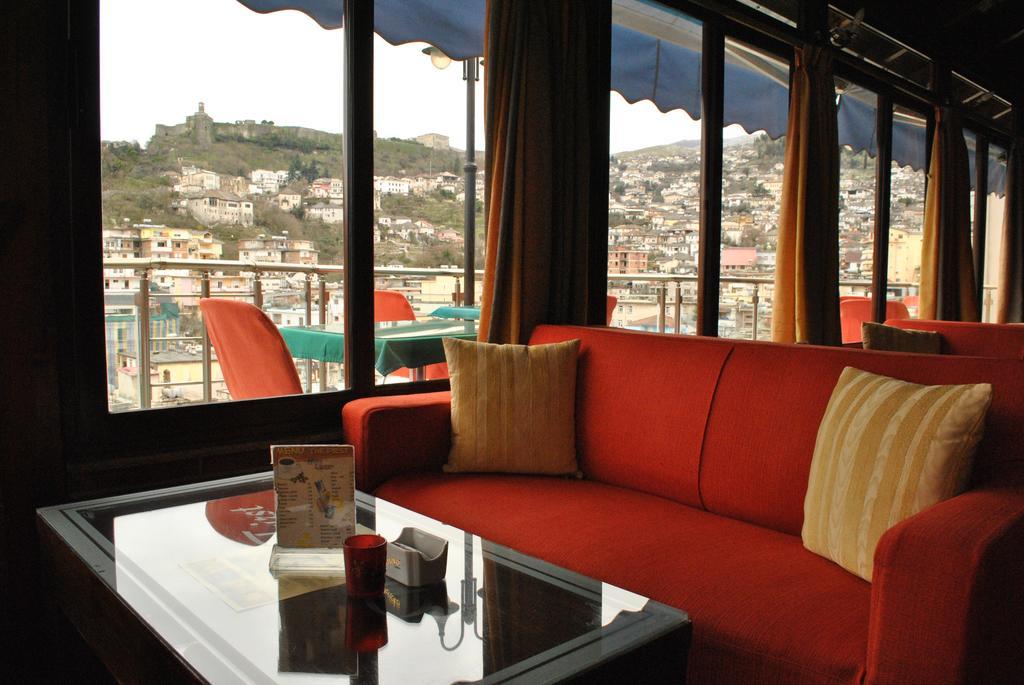 Hotel The First Gjirokastër Esterno foto