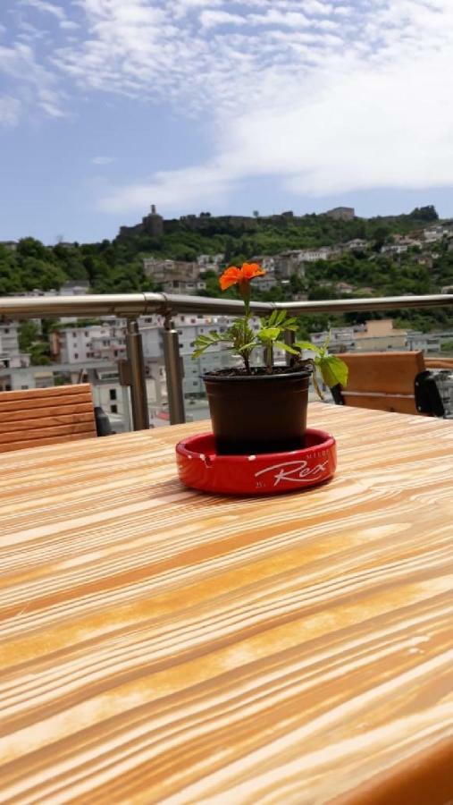 Hotel The First Gjirokastër Esterno foto